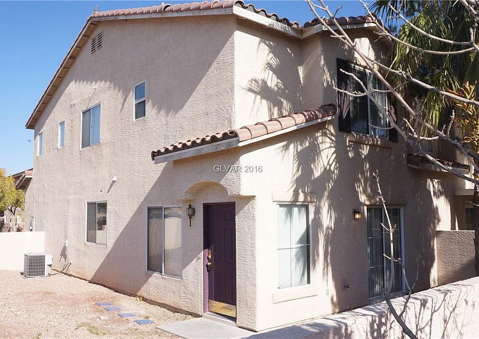 1st image of 13 Belle Essence Ave #13