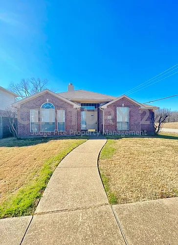801 Parker Dr Photo 1