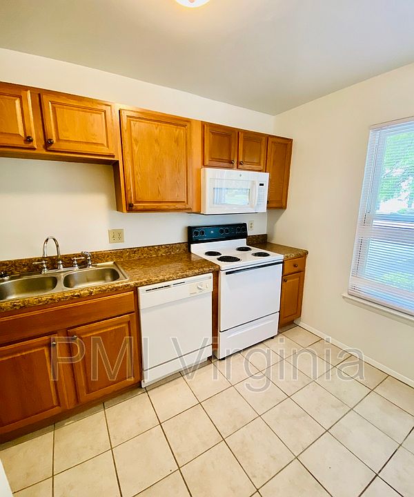 1st image of 1608 Darren Cir