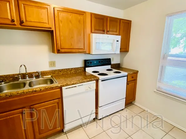 1608 Darren Cir, Portsmouth, VA 23701