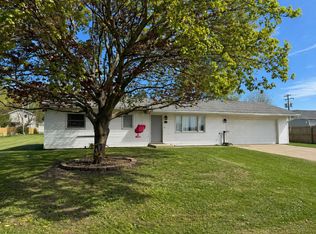 419 E Cleveland St, Cullom, IL 60929