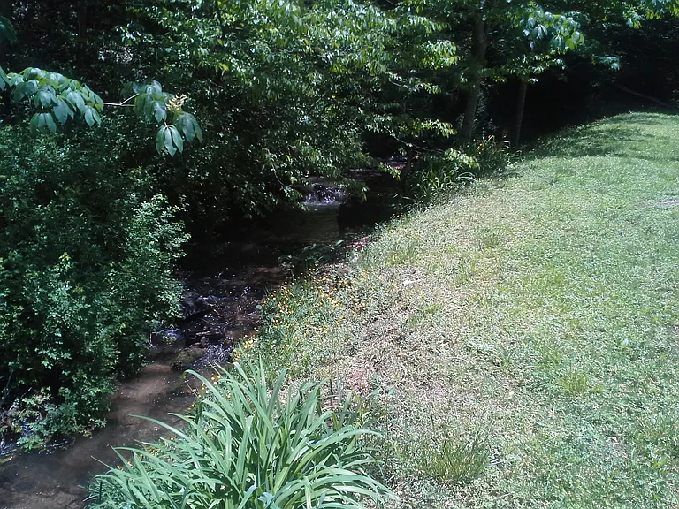 75 Flat Bottom Rd — Photo 3