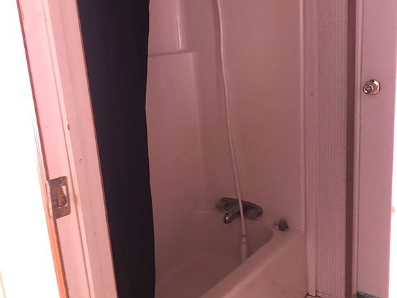 5th image of 198 Roten Ln