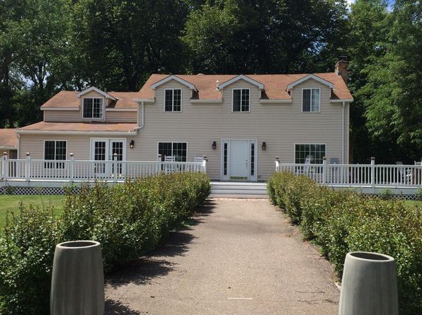 5385 Saint Albans Bay Rd