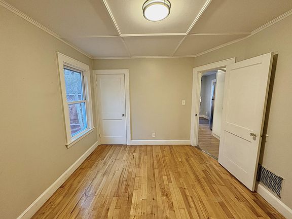 5th image of 43 Washington St