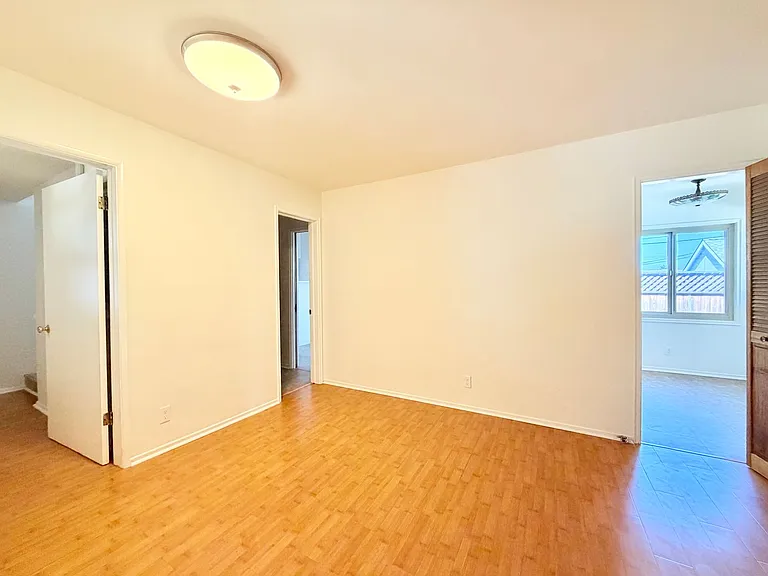 15310 Talbot Dr — Photo 8
