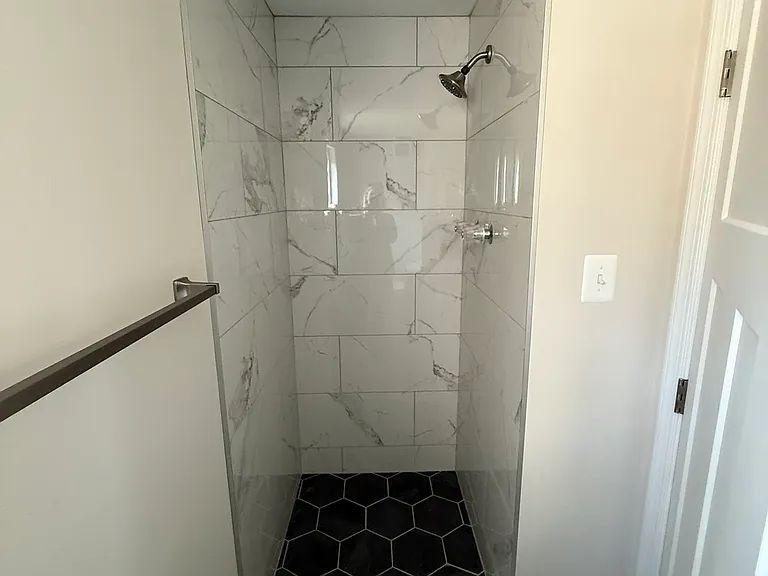 E Poplar Rd — Photo 3