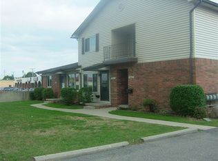 20410 15 Mile Rd, Clinton Twp, MI 48035