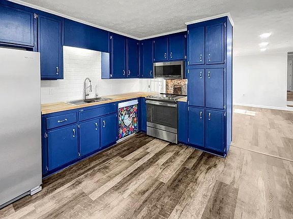 4th image of 571 Hidden Hills Ct