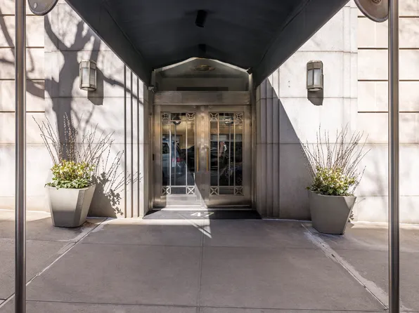 47 East 87th Street 7A image 20 of 21