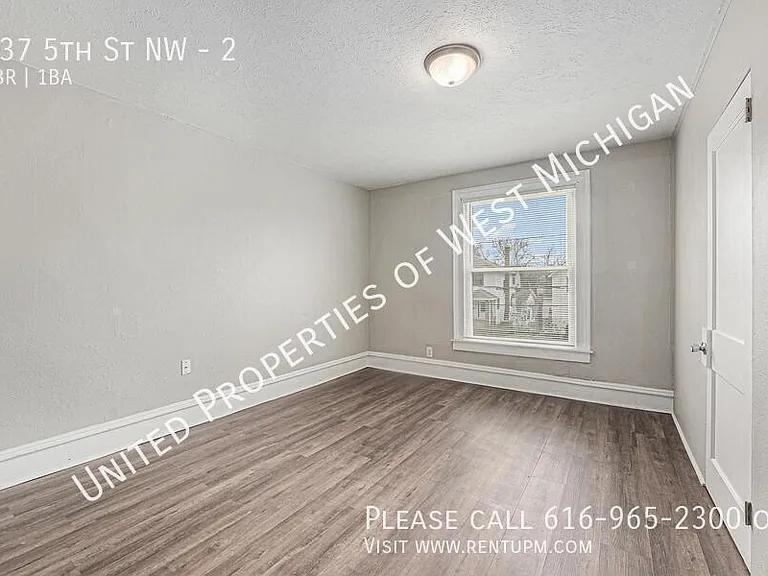 737 5th St NW #2 — Photo 5