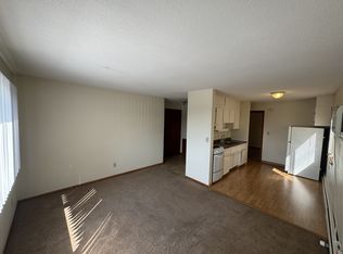2400 Larpenteur Ave W #6B, Saint Paul, MN 55108