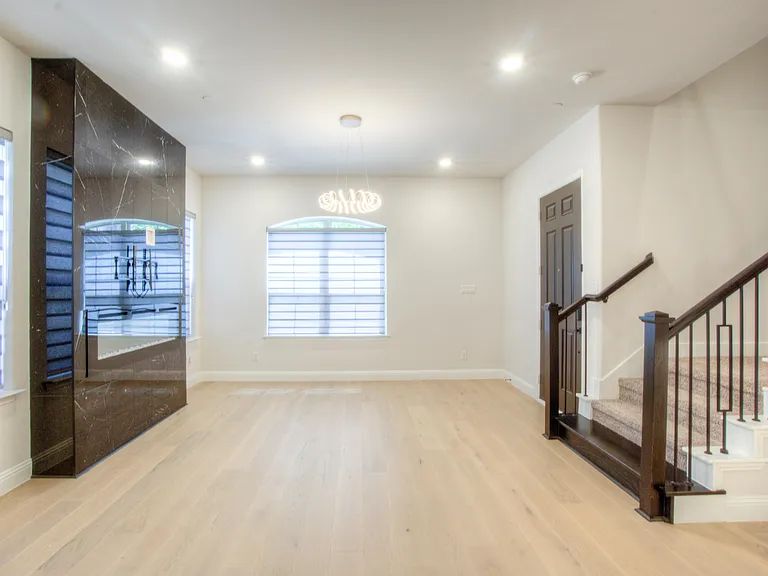 4429 Murphy Ln — Photo 6