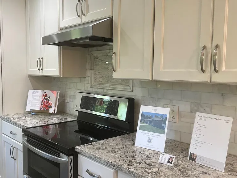 3440 Skyview Ter — Photo 27