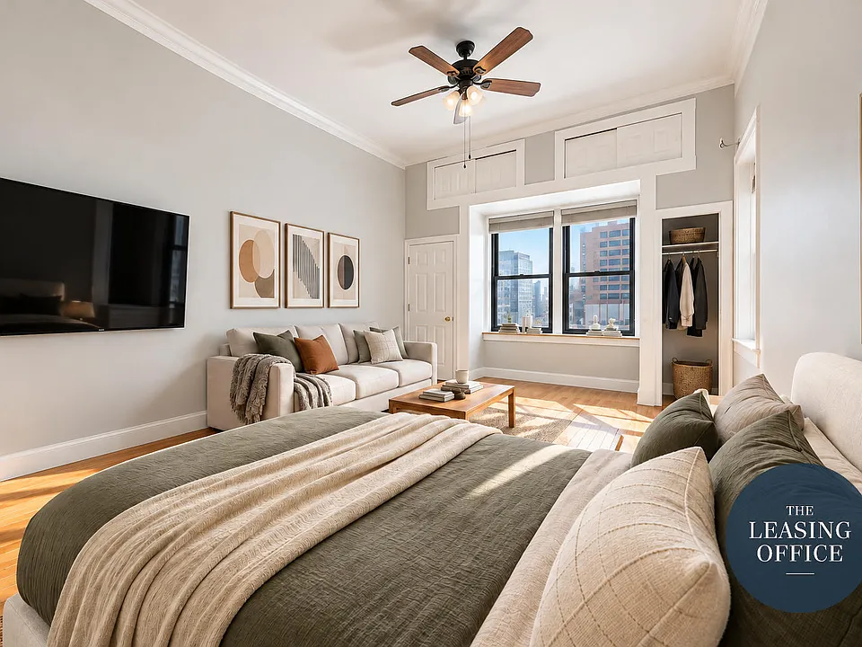 211 W 53rd St #4B