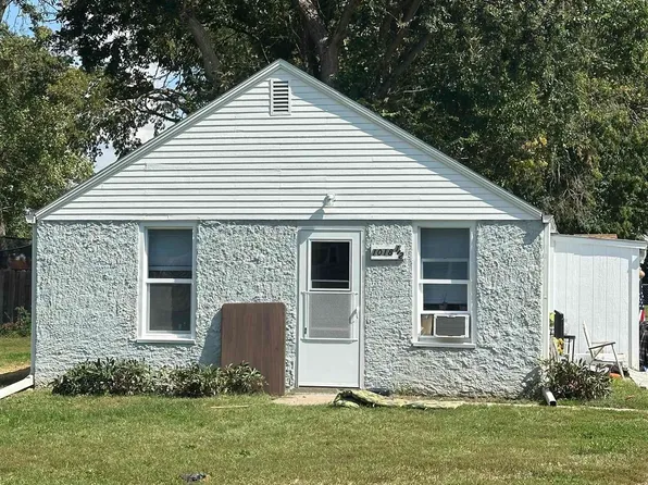 1018 & 1018-1/2 B St, South Sioux City, NE 68776
