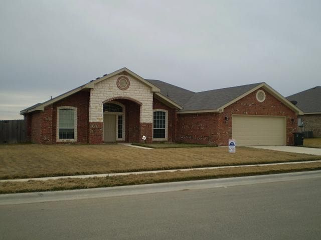 1st image of 212 Sandra Sue Dr