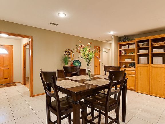 5th image of 2105 Northgate Ln