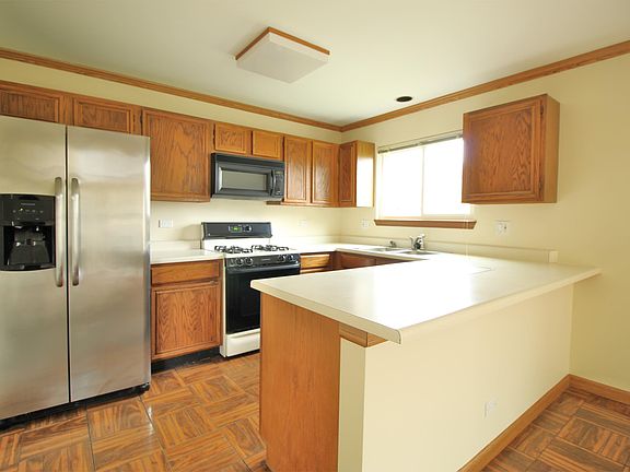 2nd image of 1065 Bedford Dr