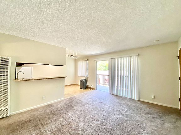 4th image of 4566 Augustine St Unit B