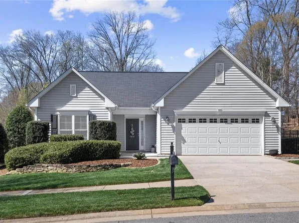 5641 Beaver Pond Trl, Pfafftown, NC 27040