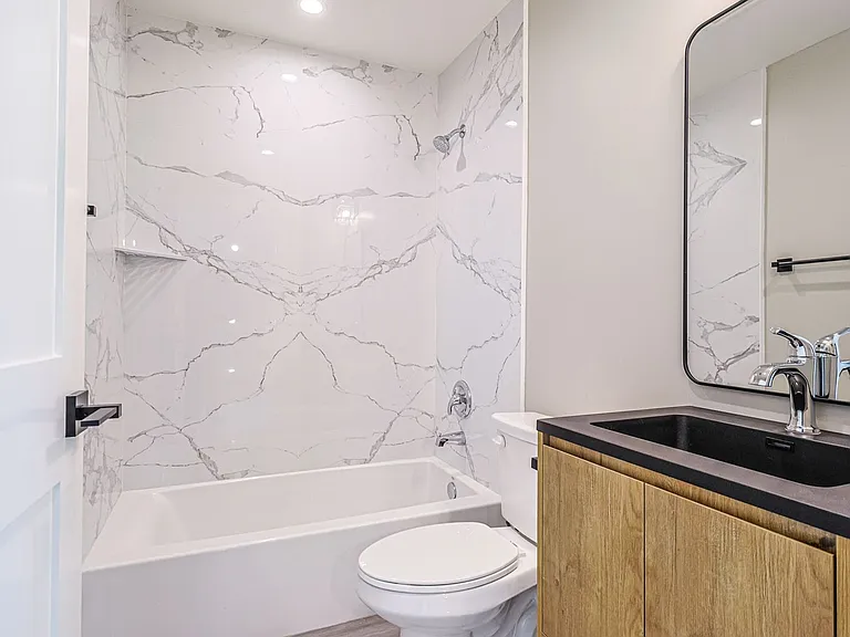 5261 Harmony Ave — Photo 3