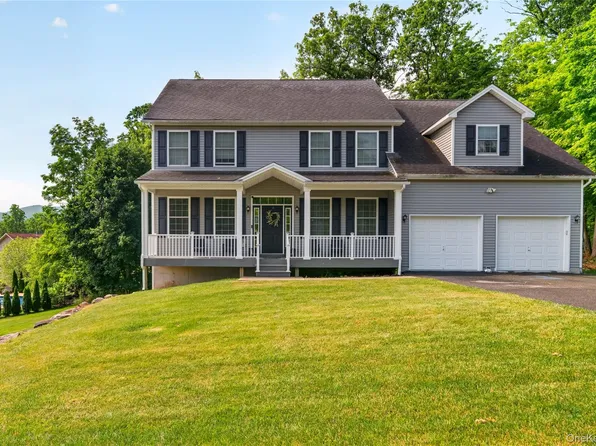 28 Ardmore Street, New Windsor, NY 12553