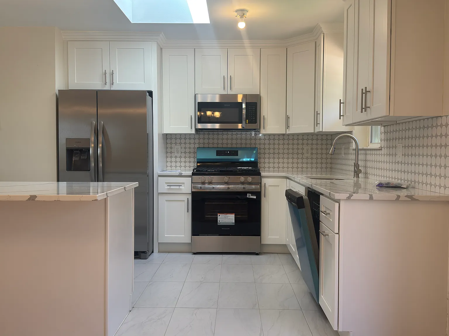 Magnolia Dr, Selden — Photo 1