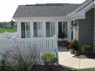 7113 Meadowsweet Ln, Shawnee, KS 66227