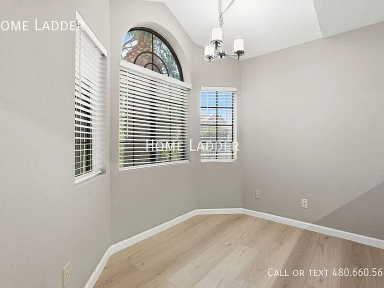 514 S Marina Dr — Photo 7