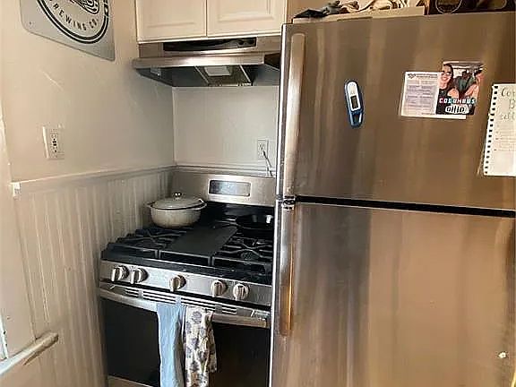 4th image of 4221 Whitman Ave APT 1