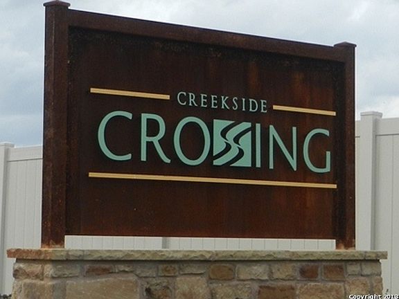 2nd image of 565 & 569 Creekside Forest