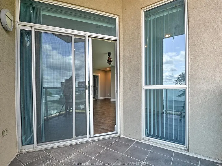 1225 Riverside Dr E #101 — Photo 27