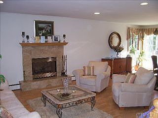 3rd image of 25 1st Ave