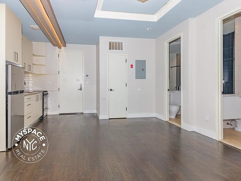 854 Greene Ave #3A — Photo 2