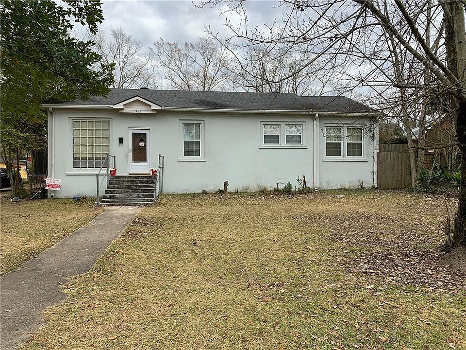 1st image of 902 Avenue G