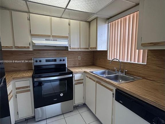 4th image of 15471 SW 80th St #106-1