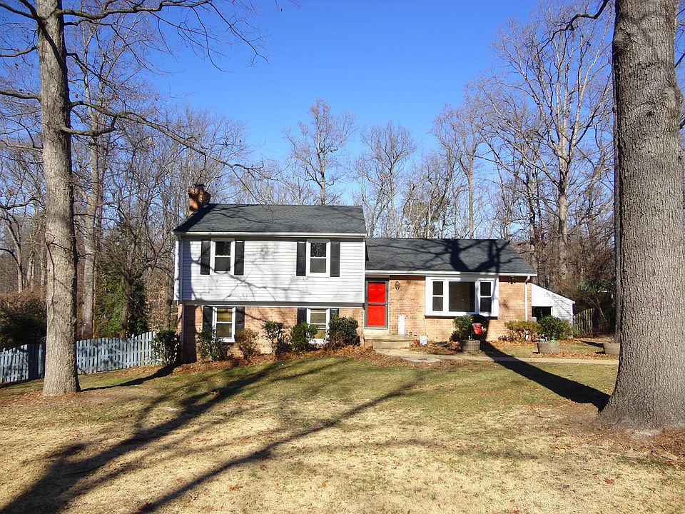 1st image of 8040 Meadow Dr