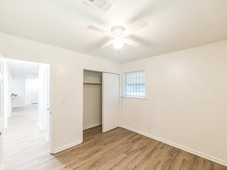 2627 Thornhill Rd NW — Photo 40