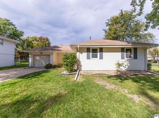 8106 Ralston Ave, Ralston, NE 68127