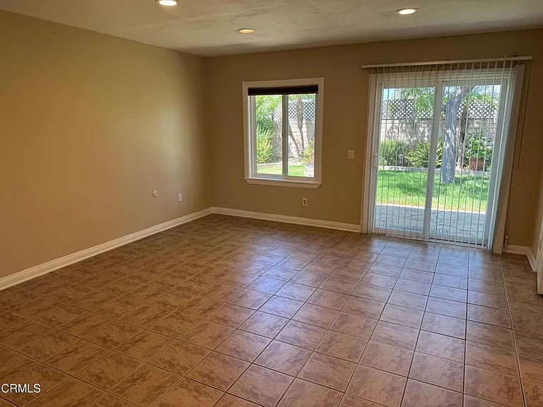 2093 Vera Ct — Photo 7