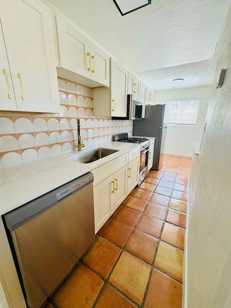 1873 E University Dr — Photo 2