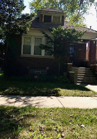 1st image of 7753 S Crandon Ave
