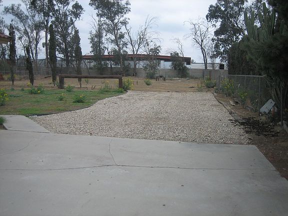 3rd image of 16022 Aliso Dr
