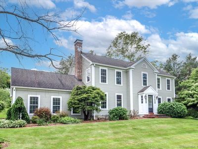 11 Wendover Road, Newtown, CT, 06470