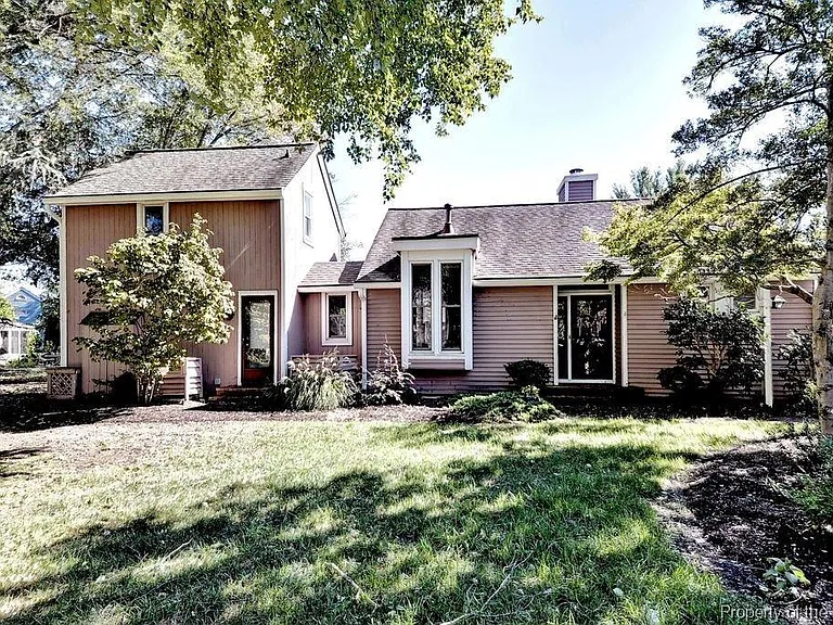 323 Littletown Quarter — Photo 1