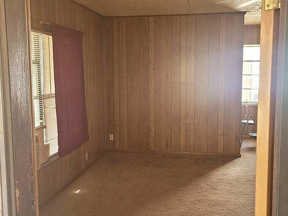 3rd image of 406 S Ash St
