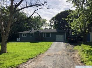 22 Vandenburgh Rd, Coxsackie, NY 12051