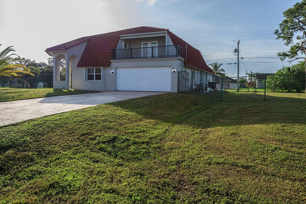 3 bed, 2.0 bath, 1882 sqft, $3,500 — Photo 4