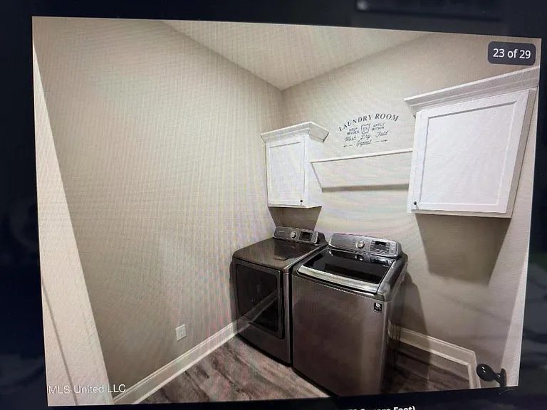 1107 Sabrina Dr — Photo 20
